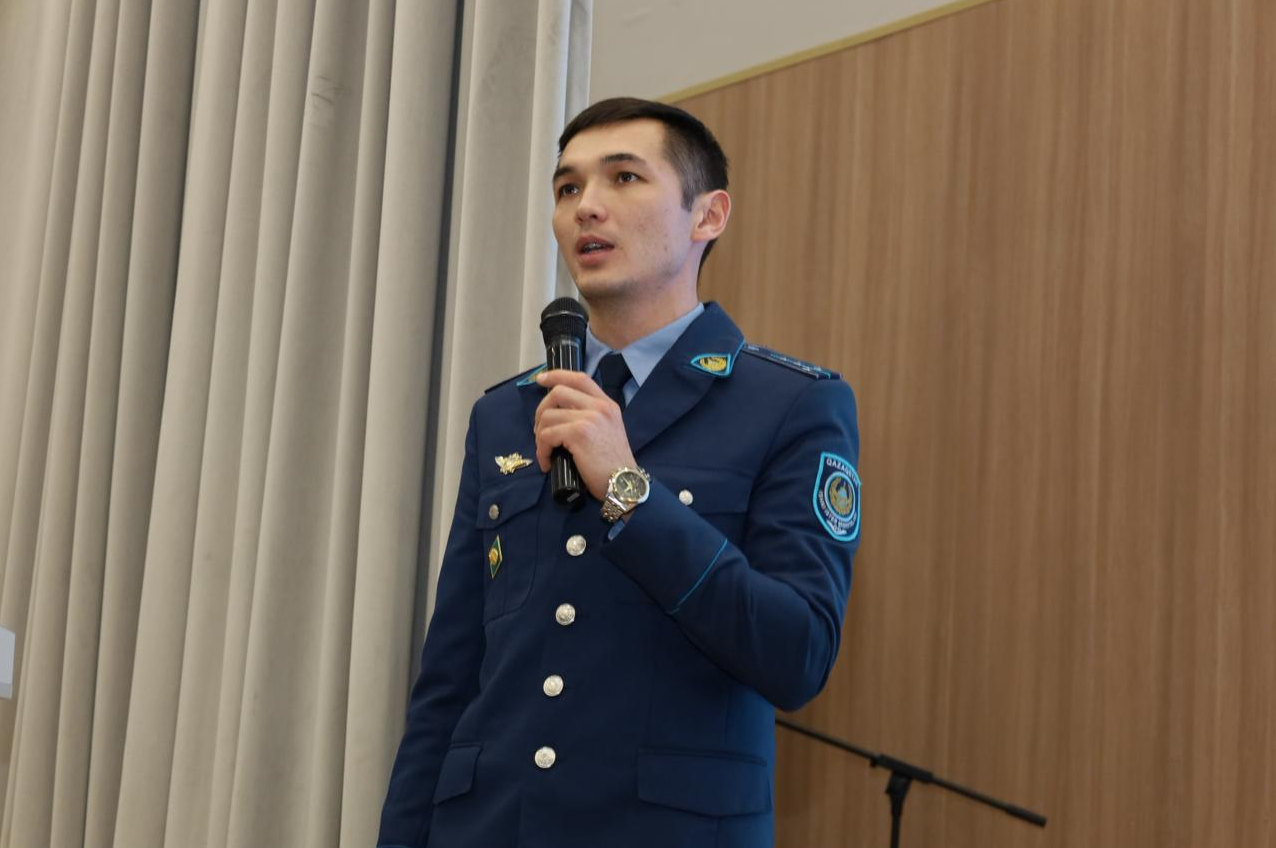 Школьникам Атырау рассказали, как не стать жертвой кибермошенников