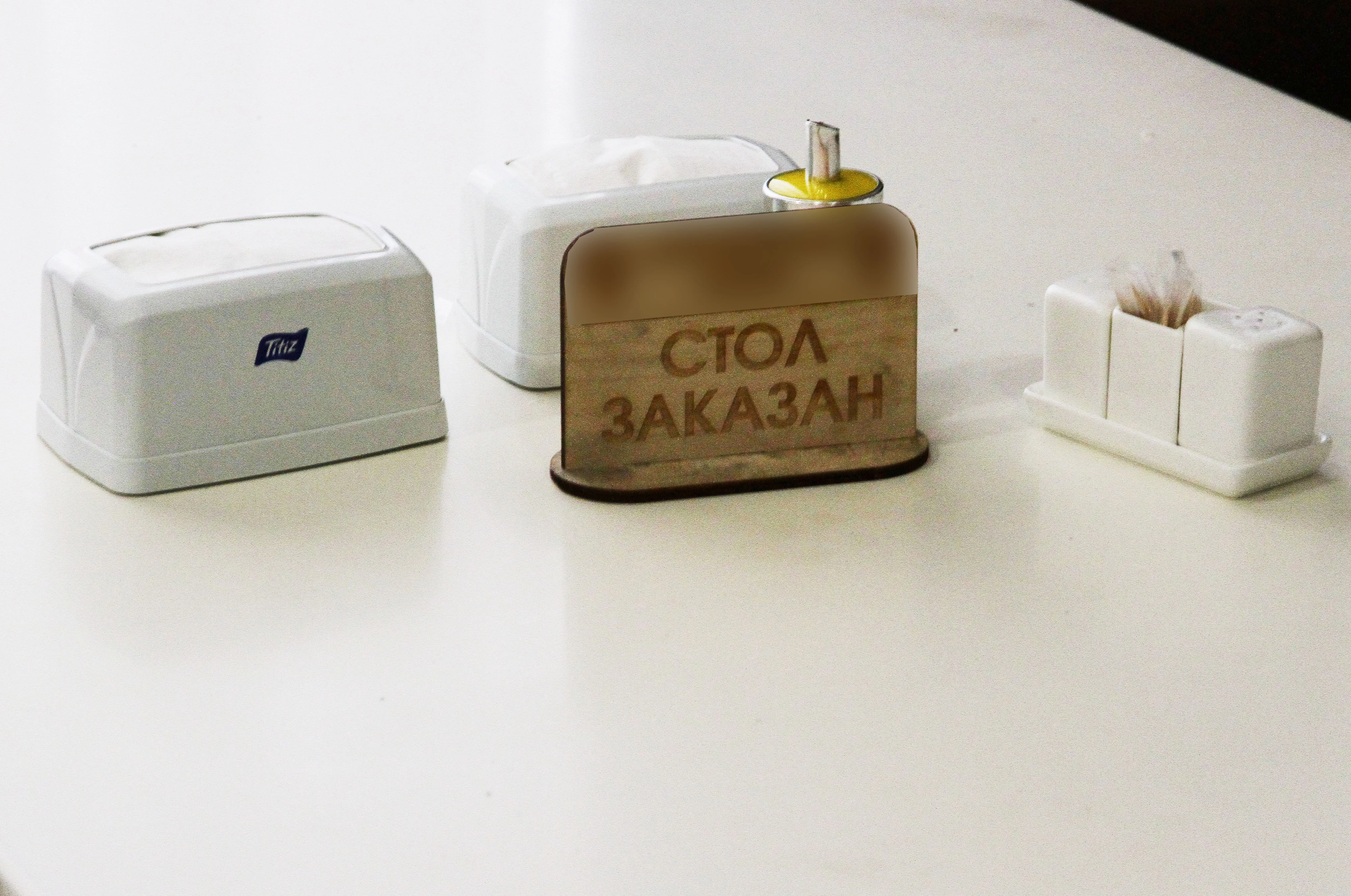 В кафе и ресторанах Казахстана  запретят чаевые и 10% плату за обслуживание