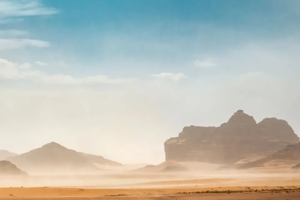 Пыльная буря накроет западный Казахстан 3 мая