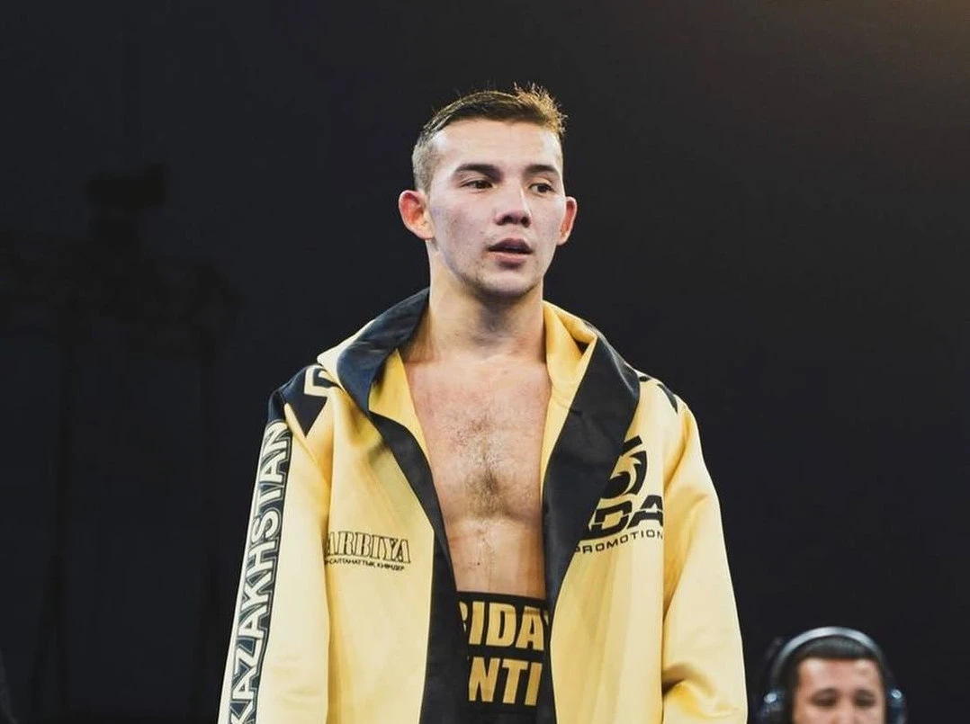 Выступление казахстанского боксёра в Саудовской Аравии завершилось драмой