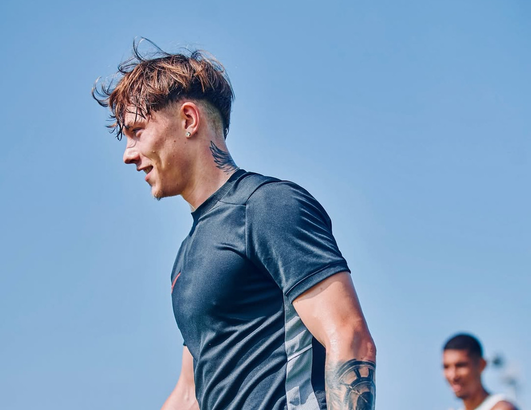 Казахстанский форвард выступит в европейском чемпионате