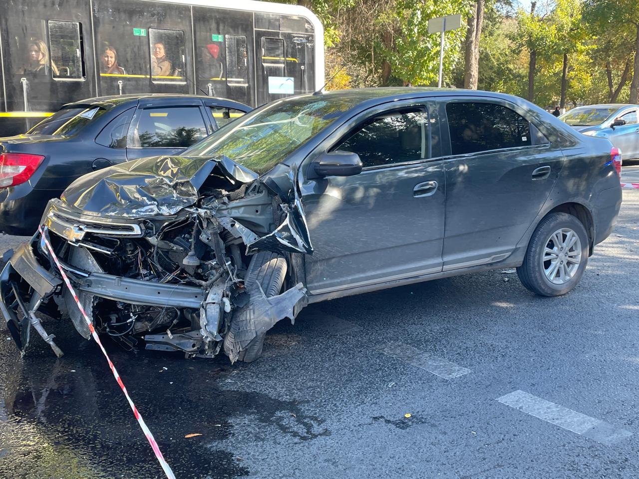 Водителя водворили в ИВС после аварии в центре Уральска