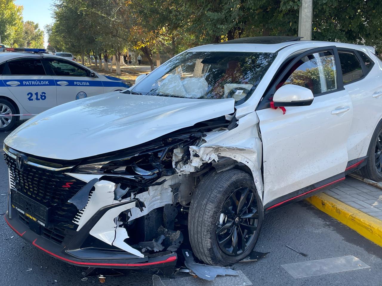 Подросток впала в кому после столкновения двух авто в Уральске