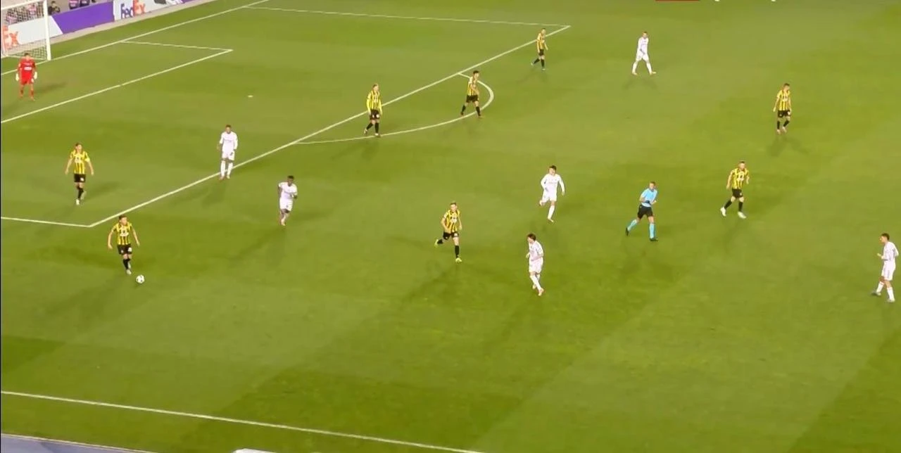 В Алматы начался матч «Кайрат» — «Реал Мадрид»