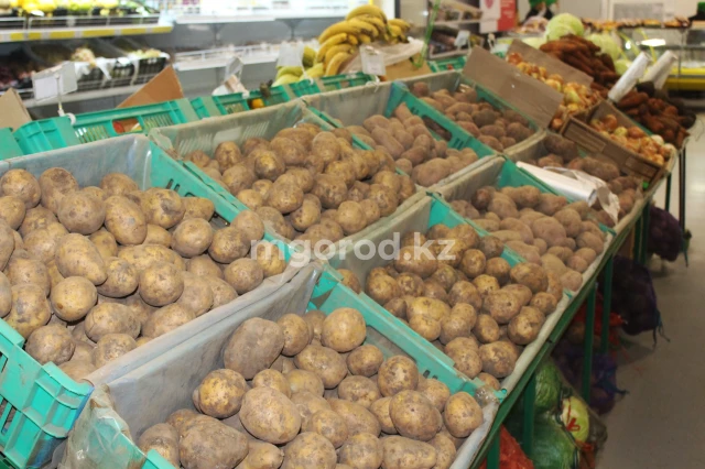 Сколько тратят на еду казахстанцы ?