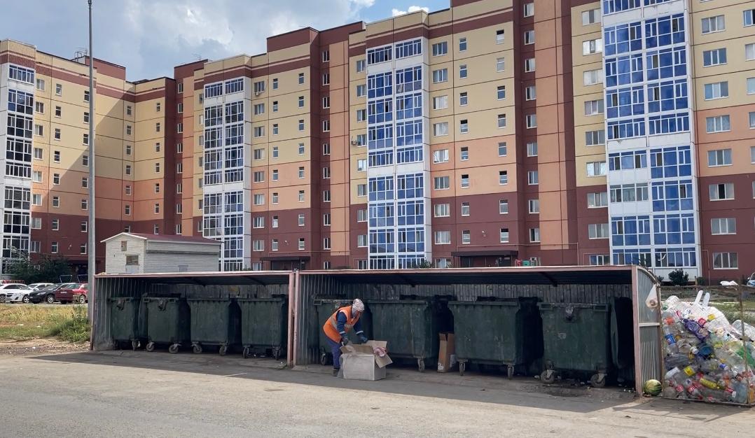 Плод ребенка нашли в мусорном баке в Уральске