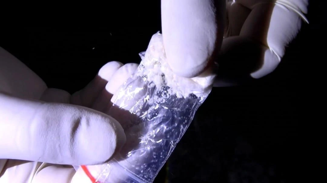 Почти на 800 тысяч тенге оштрафовали иностранца в ЗКО за гашиш в кармане куртки