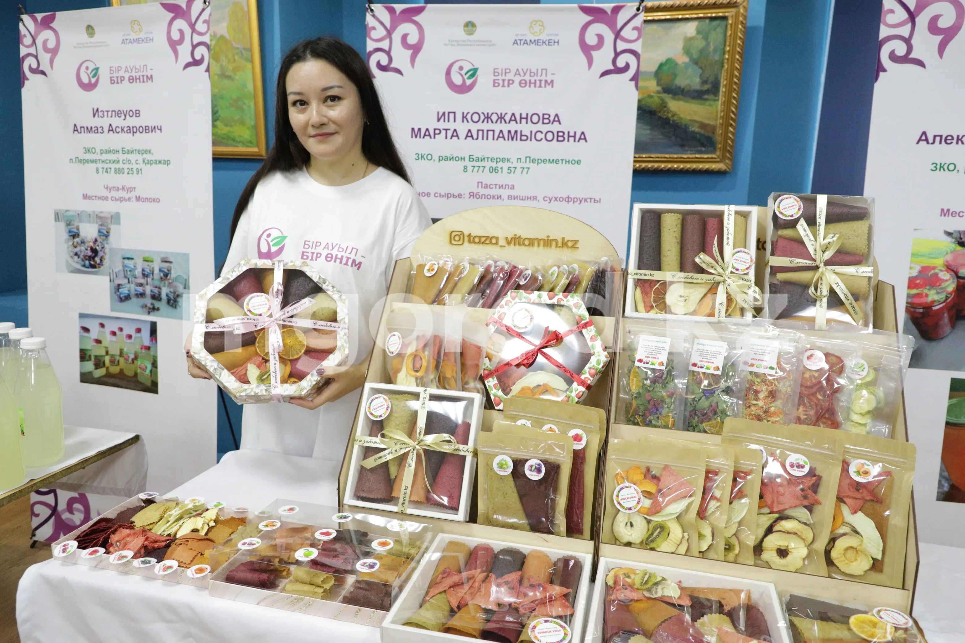 Чипсы из фруктов, изделия из войлока и фирменный жент: что производят финалисты ярмарки в Уральске