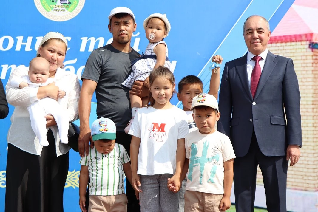 50 семей, пострадавших от паводка, получили дома в районе ЗКО