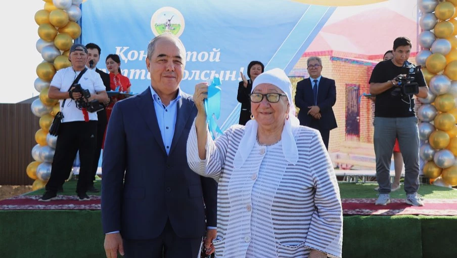 Еще 23 семьи, пострадавшие от паводка, получили дома в районе ЗКО