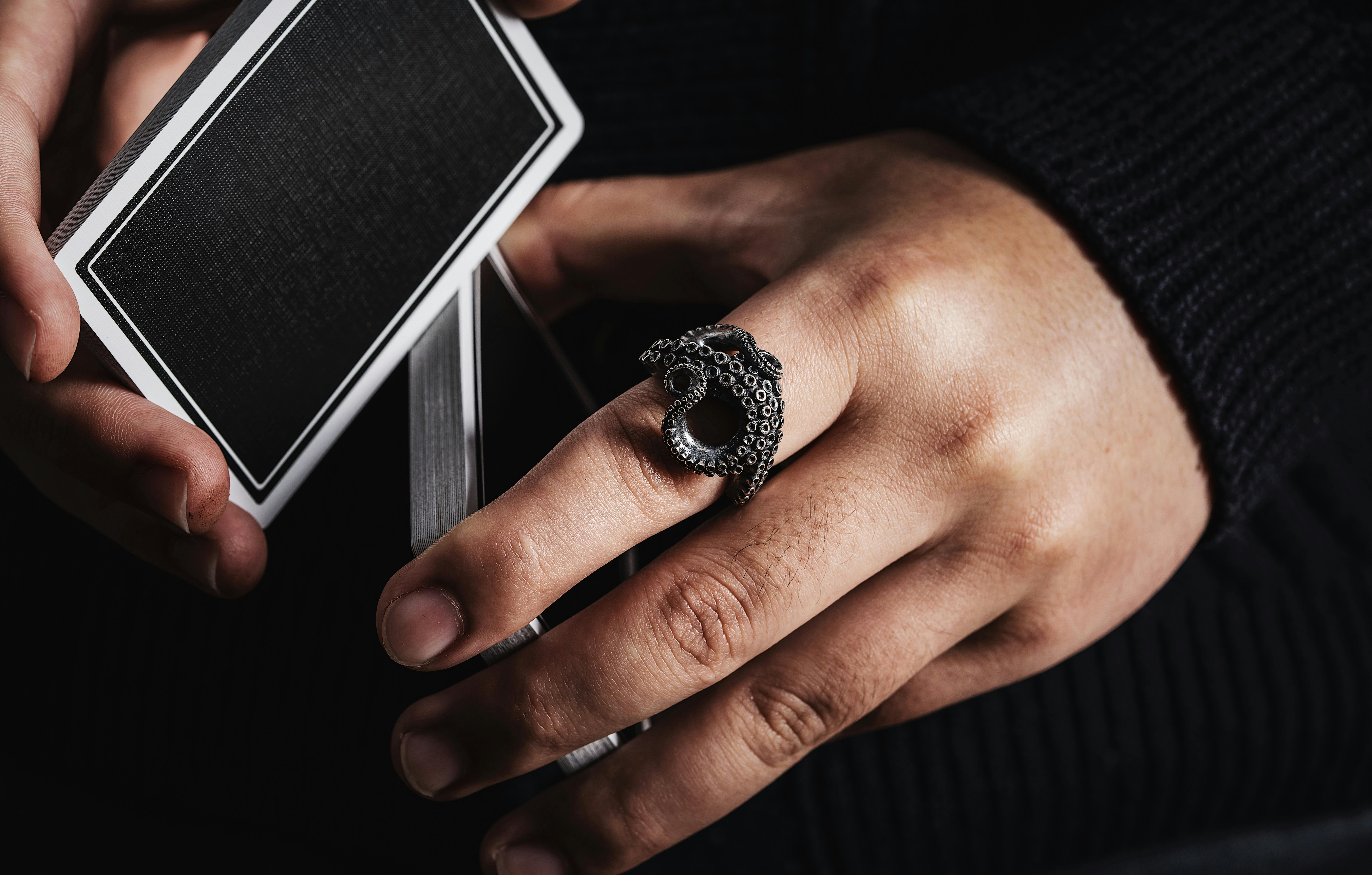 Названы знаки зодиака, у которых началась «белая полоса» в жизни