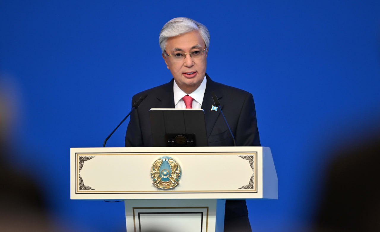 Токаев призвал не наказывать учителей за проступки школьников