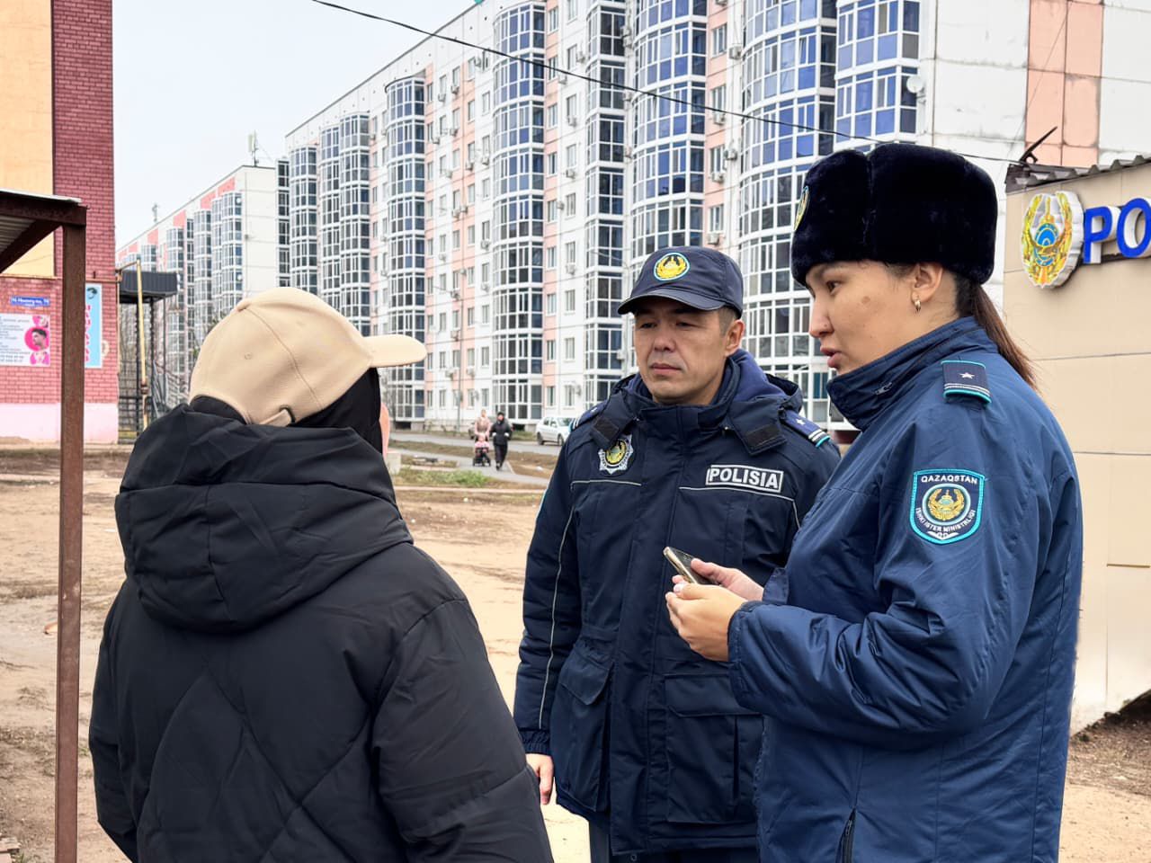Запрет на никабы: полицейские ЗКО проводят разъяснения в школах и организациях