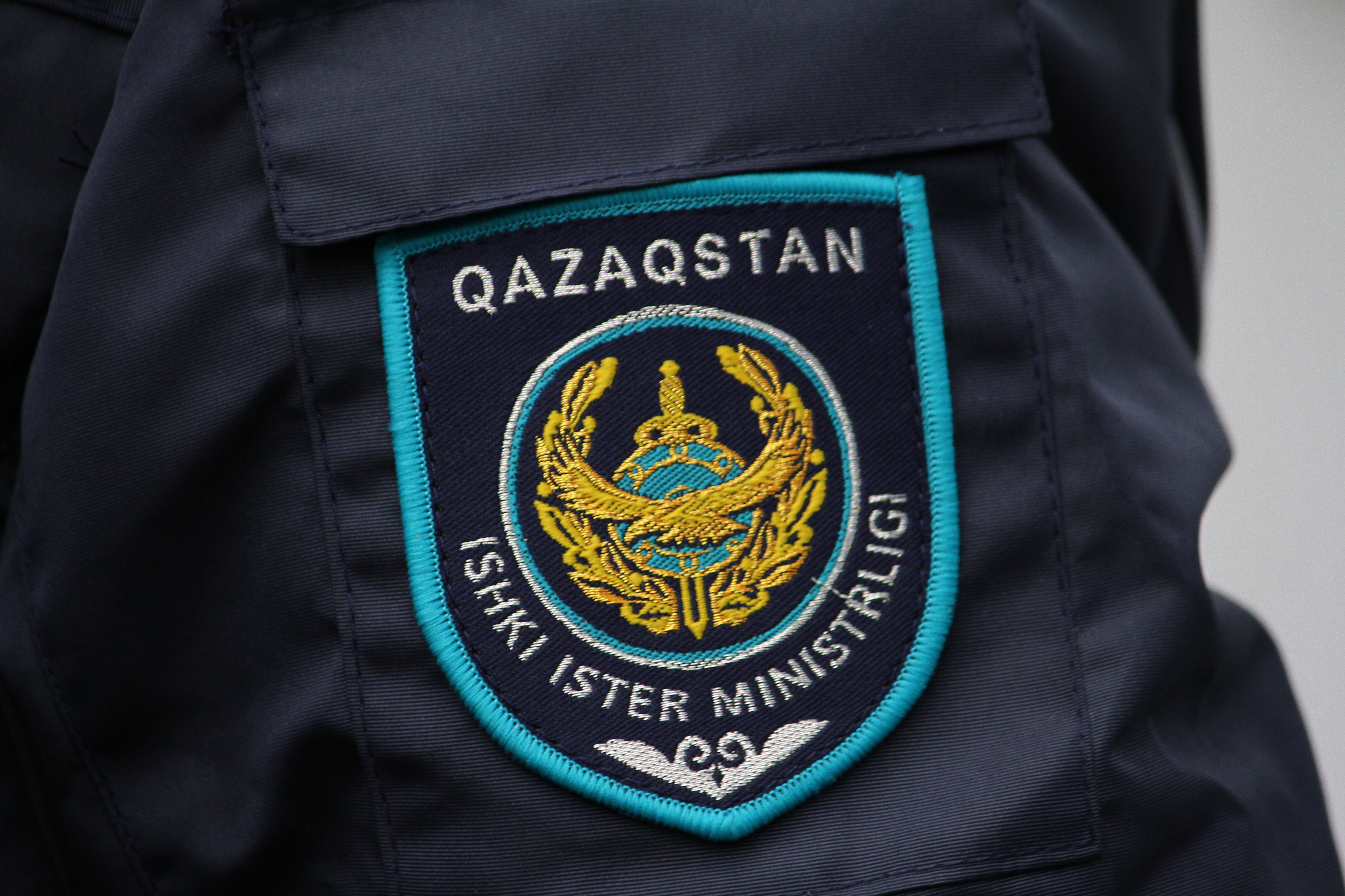 6 млн тенге штрафа выплатит полицейский, осужденный за мошенничество в Атырау