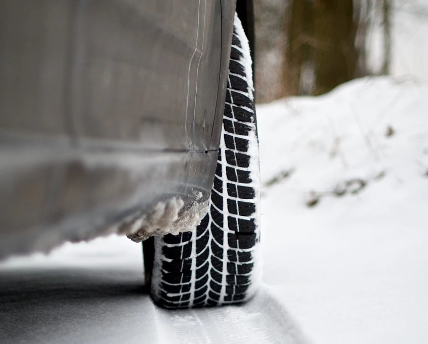 Когда менять летнюю резину на зимнюю в Казахстане: какой грозит штраф и что говорят эксперты