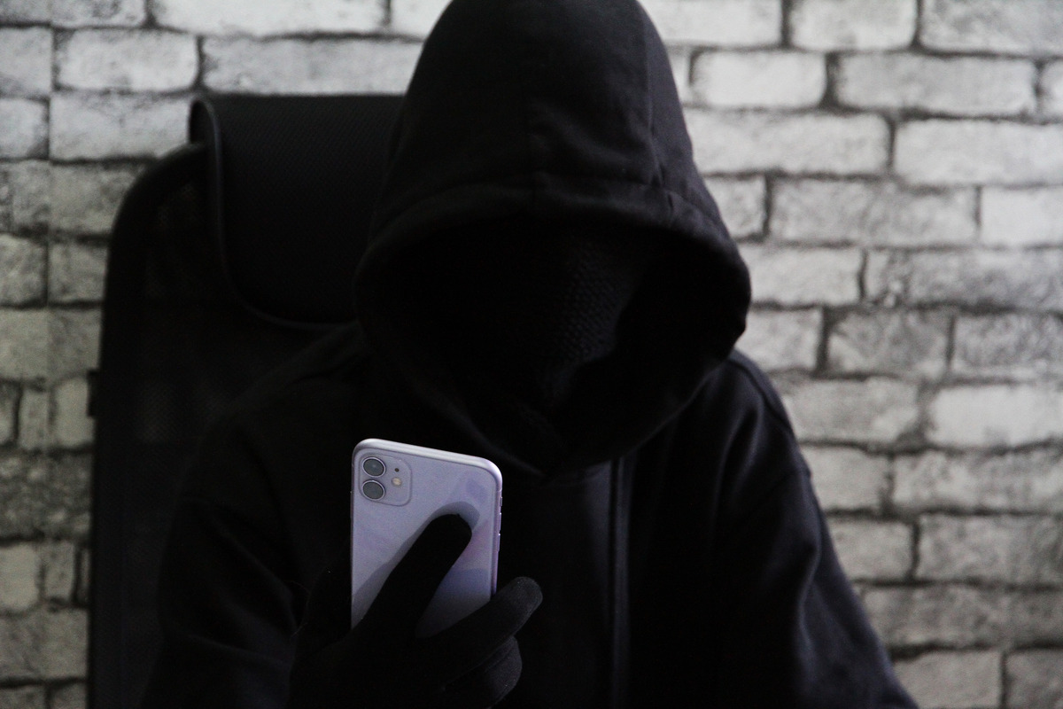 Қазақстанда алғаш сталкинг жасағандар 50 тәулікке қамалады