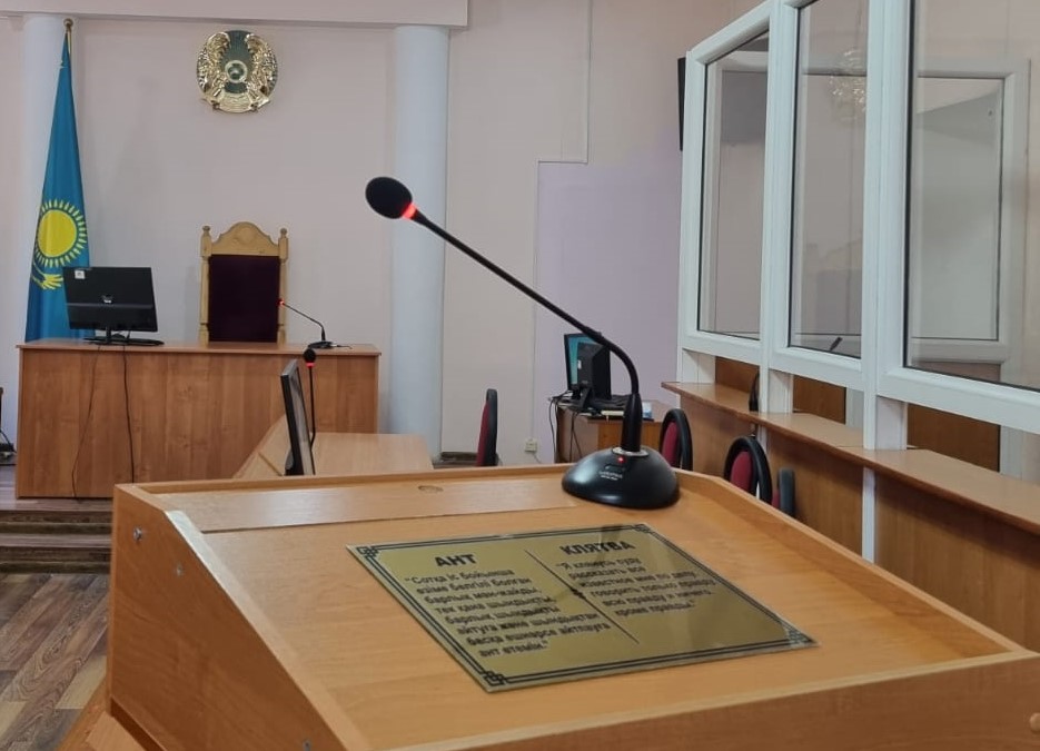 Экс-чиновника в ЗКО пришлось через суд выселять из служебного жилья