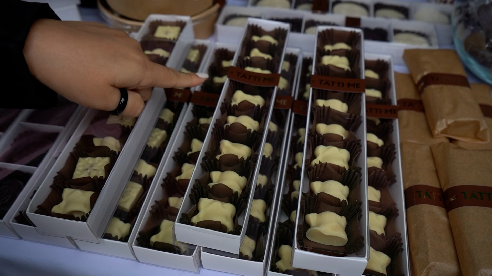 Домбра из шоколада и конфеты-асыки: в Уральске прошла ярмарка местных производителей