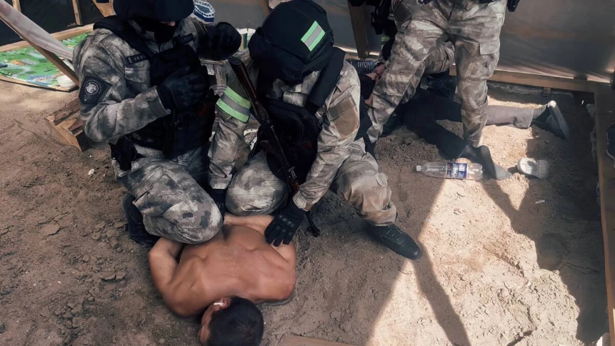 Полицейские Уральска задержали подозреваемых в серии квартирных краж