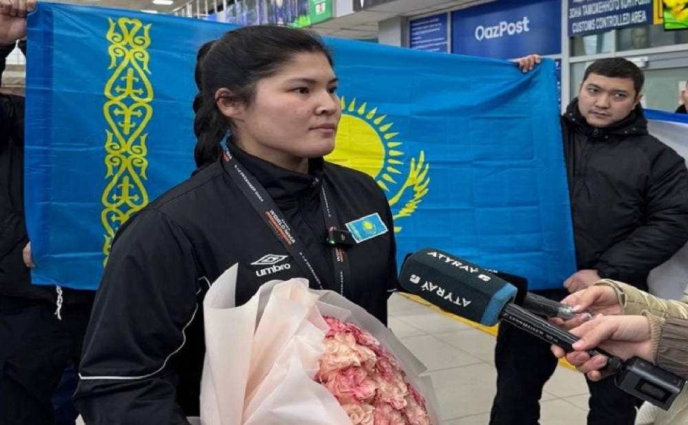 Девушка-полицейский из Атырау стала чемпионкой мира по ММА