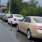 На заправках Уральска снова выстроились очереди за автогазом
