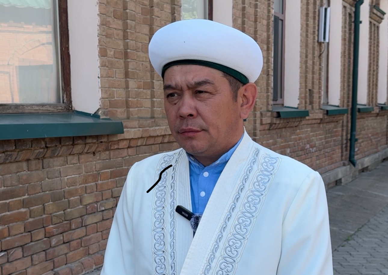 имам Руслан Султанов