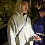 Оралда сарбаздар есірткі жасырмақ болған адамның жолын кесті