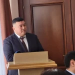 Чиновник из ЗКО получил выговор за маты в адрес сельчанина