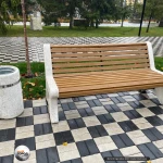 В Уральске скамейки за 333 тысячи тенге заменили на новые спустя два года