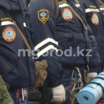 Третий день ищут отца с сыном, пропавших во время наводнения в Кульсары