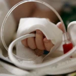 Годовалый ребенок впал в кому в Египте: россиянка обратилась в МИД Казахстана