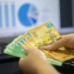 Зарплаты 25 тысяч казахстанцев вырастут с сентября