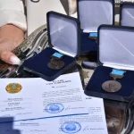 "Эта работа не входит в задачи педагога": Актюбинских учителей наградили за помощь во время паводков
