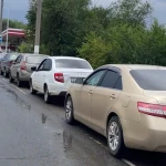 На заправках Уральска снова выстроились очереди за автогазом