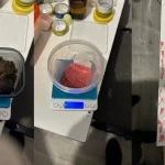 В Уральске задержали двух девушек с крупной партией наркотиков