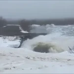 В ЗКО произошел перелив на плотине