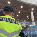 Жительницу Атырау сняли с рейса за дебош на борту