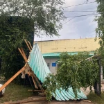 БҚО-да дауыл мәдениет үйінің шатырын жұлып әкетті