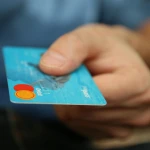 Уголовная ответственность за передачу банковских карт заработала в Казахстане
