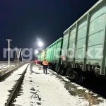 Вагоны с серой сошли с рельсов в Атырауской области