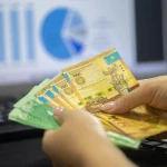 Зарплаты 25 тысяч казахстанцев вырастут с сентября