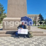 Ночевавший на улице уралец прекратил голодовку
