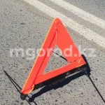 Двое человек погибли в Актобе при столкновении фуры и легковушки