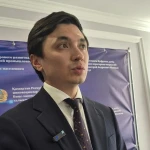 3500 тенге в месяц тратит на связь и интернет вице-министр цифрового развития РК