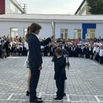 Школьная жизнь началась для первоклашек Уральска 📷