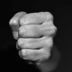 Известного блогера ударили в фитнес-клубе Алматы