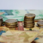 Расходы казахстанцев растут: на что уходят деньги