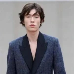 Шахматист из Атырау стал моделью для Dior