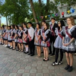 В школах Уральска прошла торжественная линейка для 11 классов