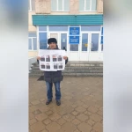 Житель ЗКО требовал уволить районного акима на одиночном пикете